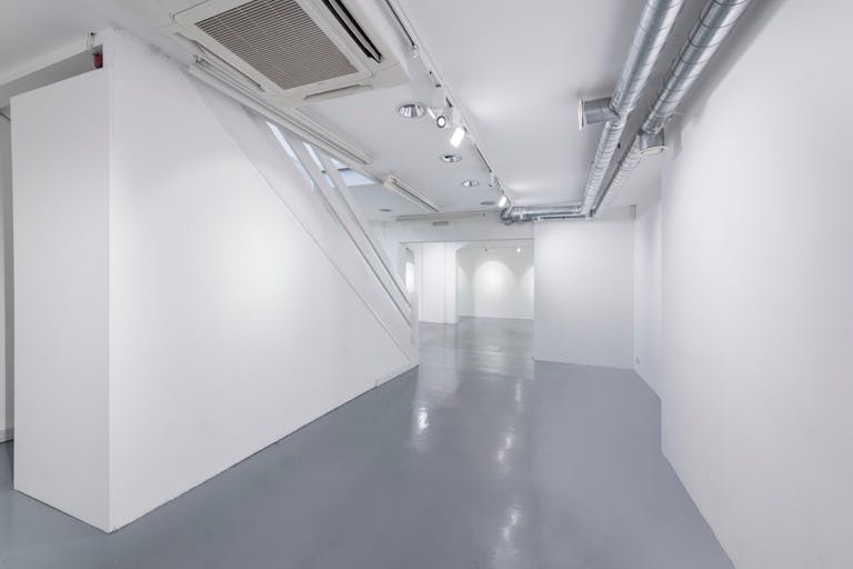 Trendy Showroom in Central London - Image 3