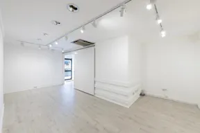 Trendy Showroom in Central London - Image 4