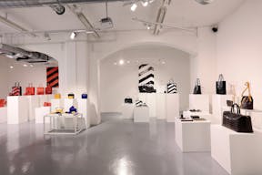 Trendy Showroom in Central London - Image 6