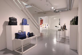 Trendy Showroom in Central London - Image 9