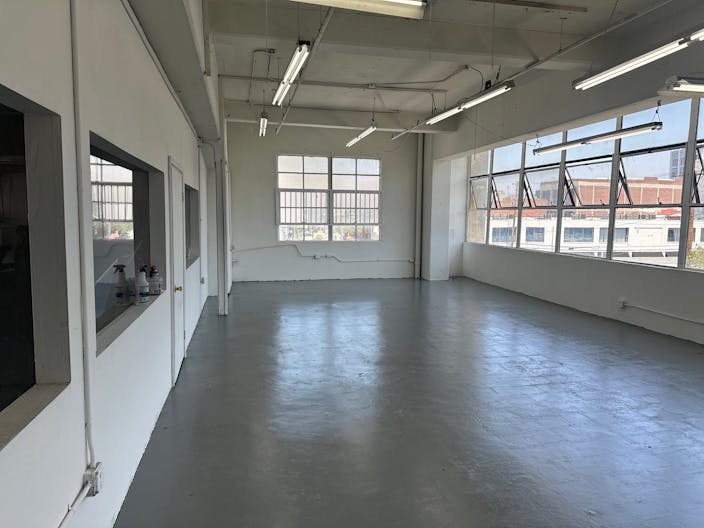 Professional Office Space in South LA - Image 2