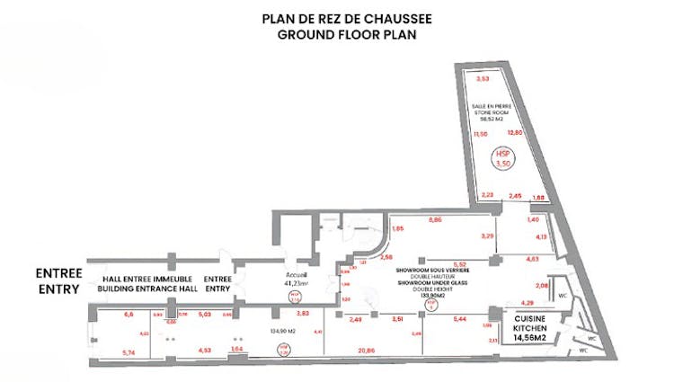 Spacious Industrial Showroom on Rue de Turenne, Paris