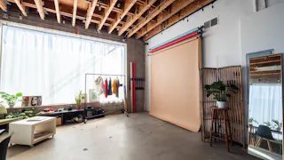 Two-Story Mid Century Eclectic Creative Studio - Image 22