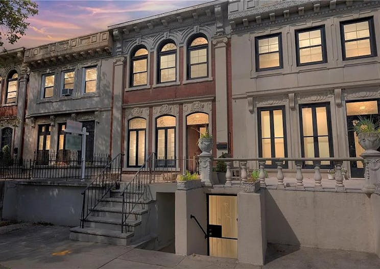 Luxurious 6 bedroom mansion - Image 0