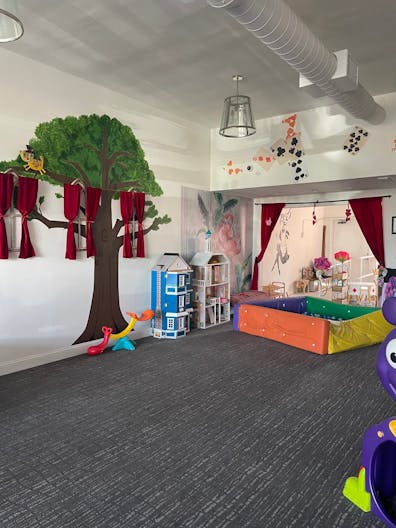 Children's Playroom in Los Angeles - Image 2