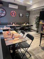 Lively and fully equipped sports bar located in the heart of Spanish Harlem - Image 0