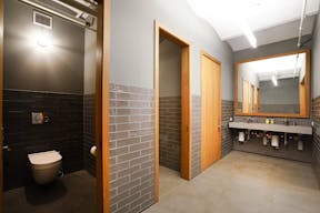 W Broadway ART x POPUP space - Image 10