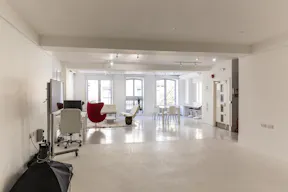 Open Showroom in Covent Garden - Image 3