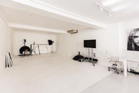 Open Showroom in Covent Garden - Image 4