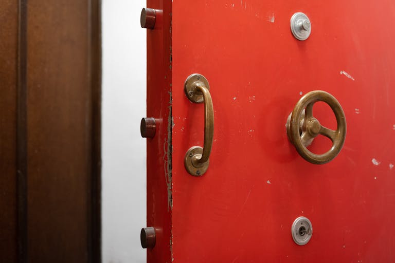 Flexible Industrial Event Space & Gallery in Berlin’s Creative Quarter: Moritzplatz, Kreuzberg - Image 2