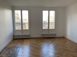 7th Arrondissement Showroom - Image 5