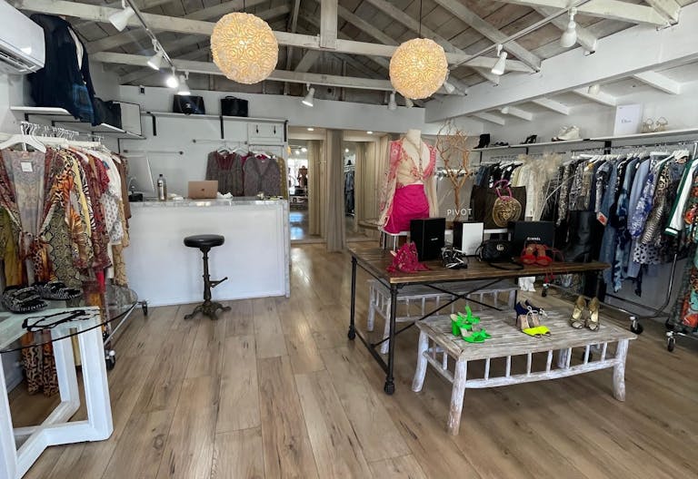 L.A. Boutique Bungalow Bohemian Storefront - Image 0