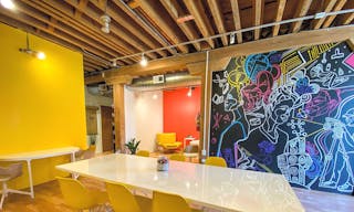 Sunny Creative Space in Tazewell - Image 0