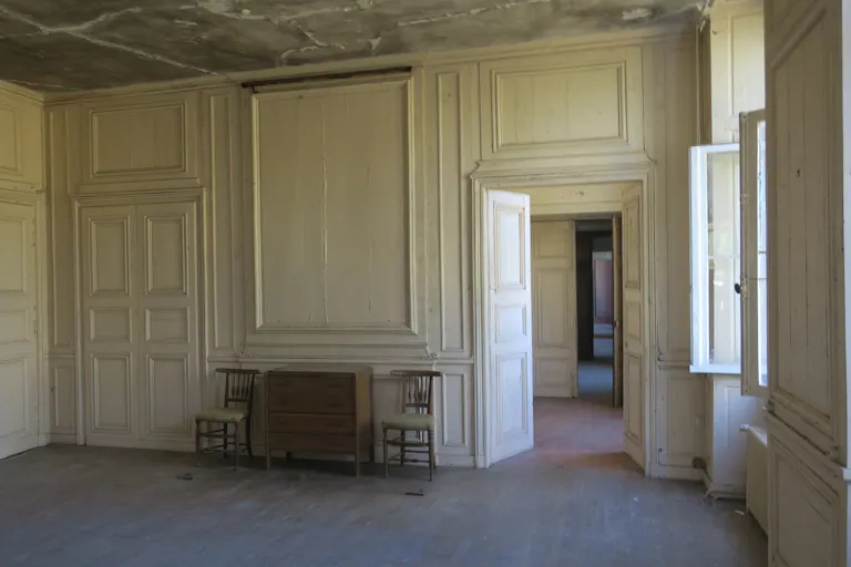 Château du XVIIIe siècle abandonné - Image 3