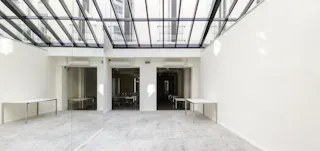 230 Coeur Marais Showroom - Image 2