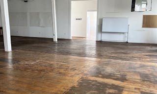 6,143 SQ FT ? PRIME BUSHWICK COMMERCIAL LOFT ? LIGHT FILLED - HIGH CEILINGS TO LEASE - Image 2