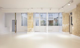 Showroom in Vibrant Le Marais - Image 5