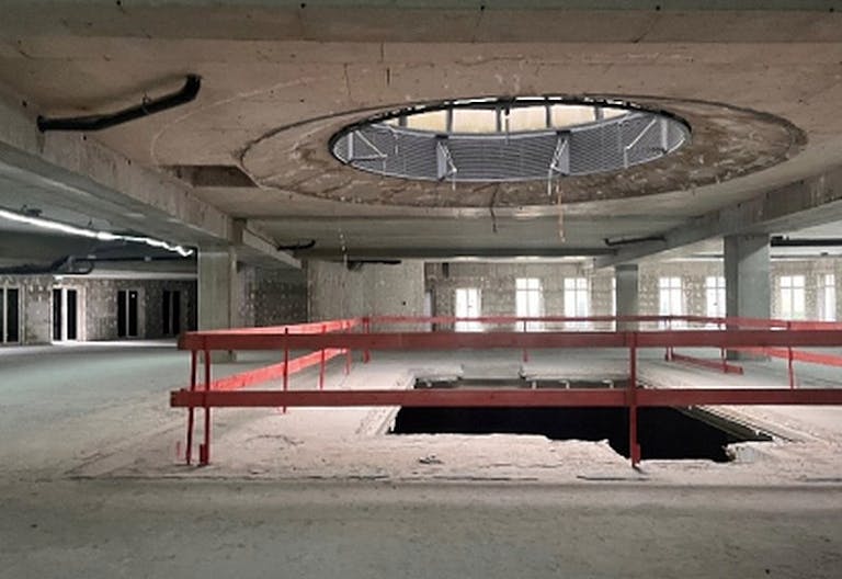 Incredible Industrial space in Paris - Image 3