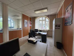 Décor/Lieu de tournage: Commissariat - Image 13
