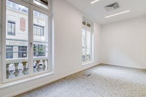 Unique Space near Parc Monceau - Image 14