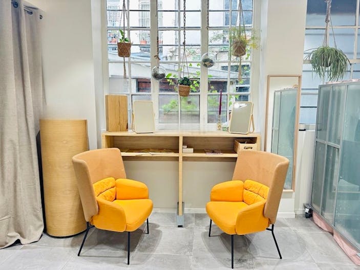 Beautiful Showroom in Paris - Perfect for the Fashion Week - Image 1