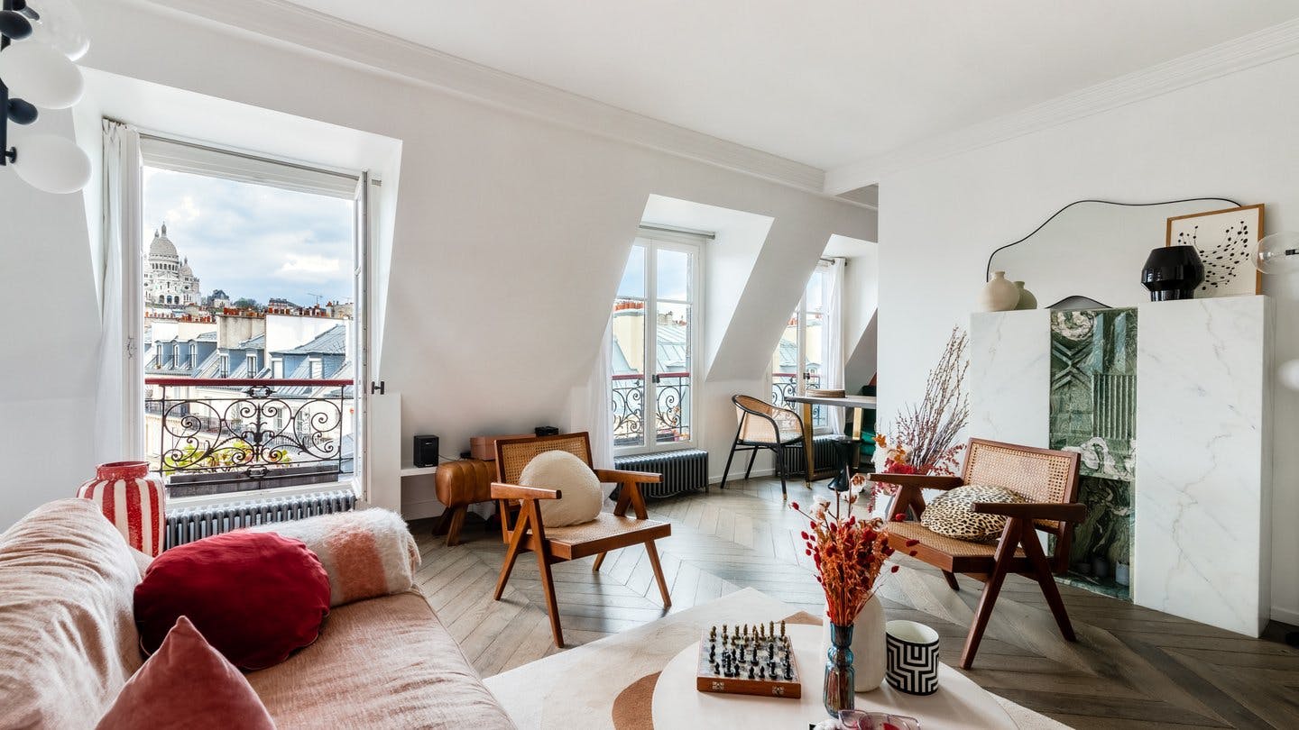 Architect-Designed Loft on Avenue Trudaine, Paris