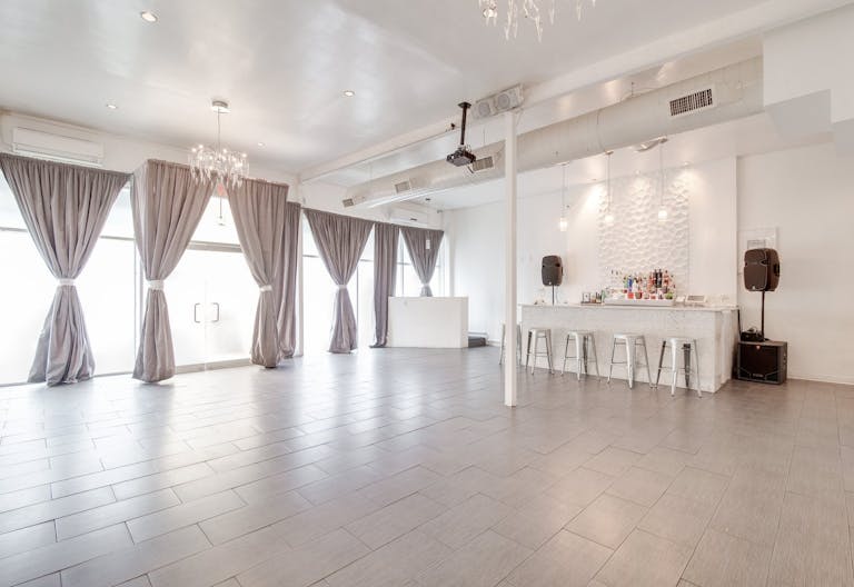 Licensed Bar Space in Crown Heights - Image 0