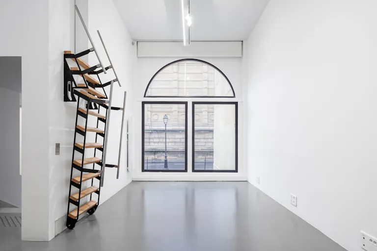 Bright Gallery in Le Marais  - Image 4