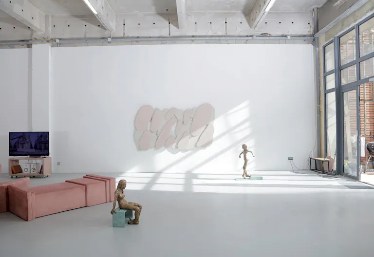 Studio d'artiste white cube dans une ancienne zone industrielle - Image 3