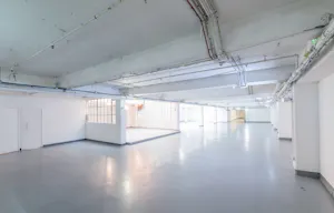 Industrial Event Space in Soho - Image 6