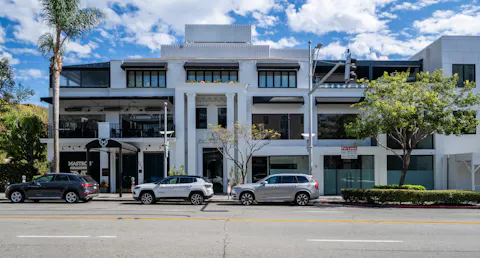 ±10,500 SF Beverly Hills Flagship Pop-Up | Golden Triangle at 238 N. Canon Drive - Image 0
