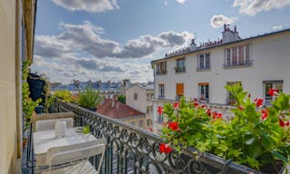 Bel appartement haussmannien avec balcon et vue tour Eiffel (max. 12 personnes) - Image 8