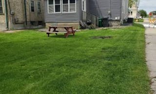 Charming 3 Bedroom Home, Close to U of M/Downtown/Dinkytown ~ Great Deck!! - Image 6