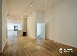 Large Gallery-District Event Space in SoHo - Image 11