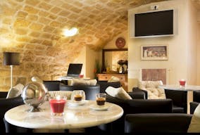 Charming Paris Meeting Space - Image 2