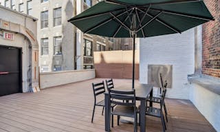 Stunning Rooftop - views of the iconic Empire State Building - Image 14