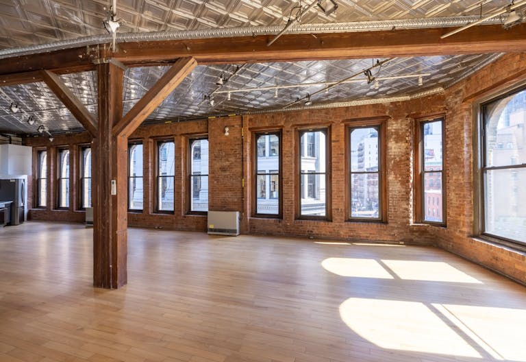 SoHo loft perfect for fashion shoots, styling, and events - Image 0