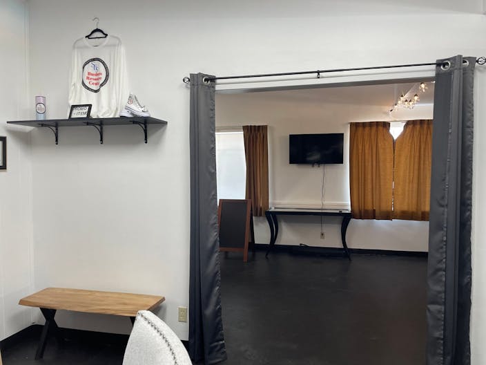 Truxton storefront - Image 2