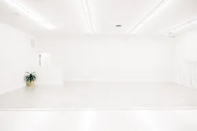 Bright and clean open space for creatives and events - Image 0
