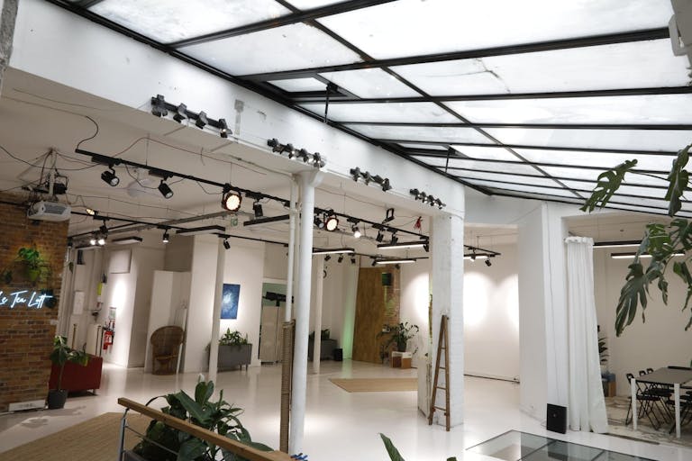 Loft de 360m2 - Image 2