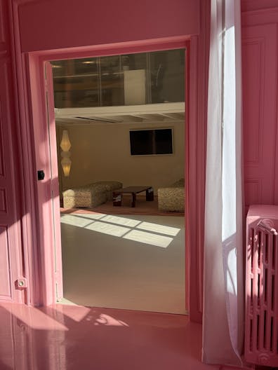 🌸 Appartement Rose — Paris 1er | 4,5m sous plafond | 100m du Pont-Neuf - Image 3