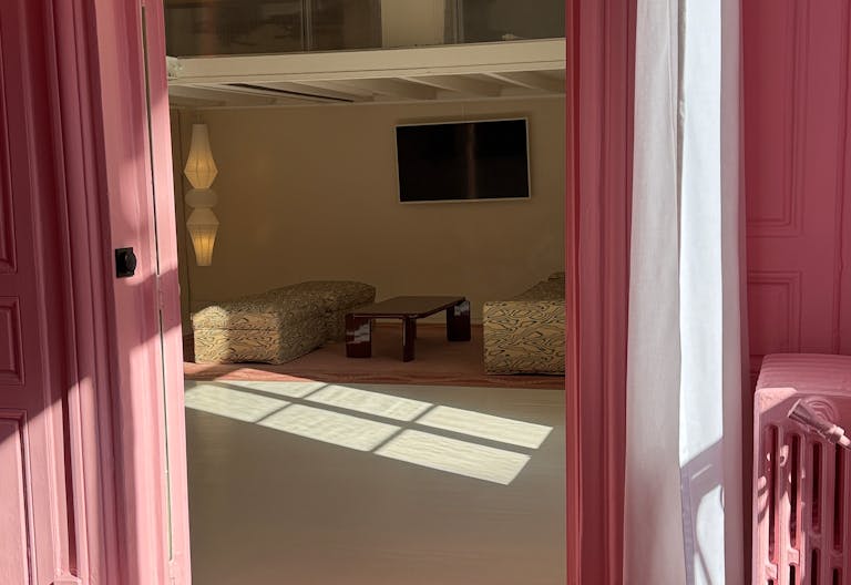 🌸 Appartement Rose — Paris 1er | 4,5m sous plafond | 100m du Pont-Neuf - Image 3