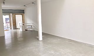 Bright Le Marais Gallery Space - Image 1