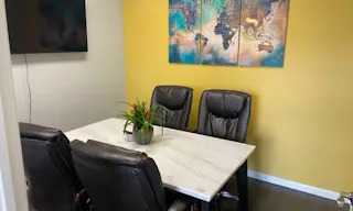 Astoria NYC Pop-Up & Content Studio | Private Office for Shoots & Brand Use - Image 11