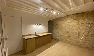Charming space close to the Marais - Image 8