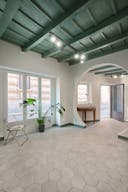 Spazio nel cuore di Milano con finiture ricercate, ideale per temporary shop, pop-up ed eventi - Image 0