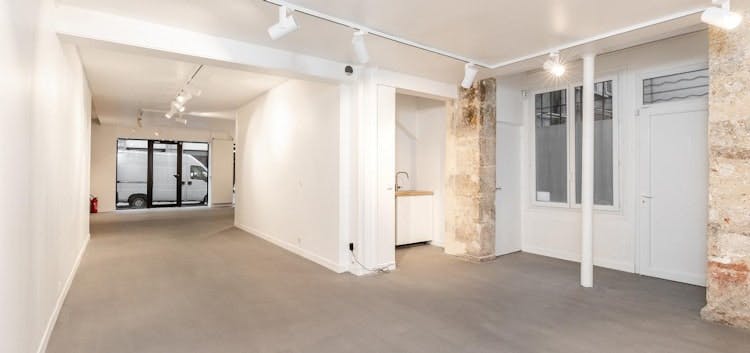 70 sqm Gallery and Showroom on Rue de Turenne, Paris