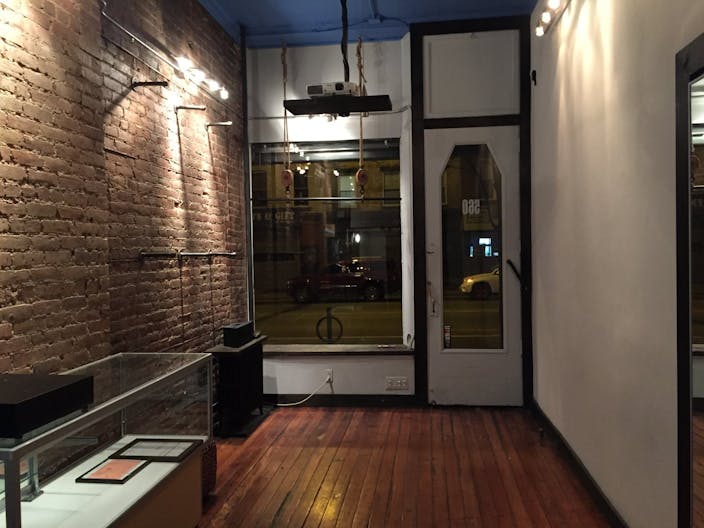 Pop-Up Shop in Vibrant Williamsburg - Image 4