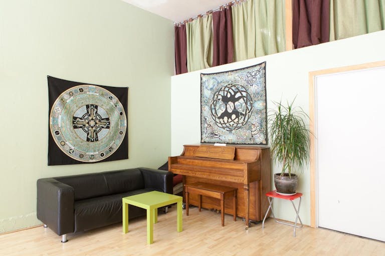 Pop-Up Gallery in Inner Richmond - Image 4