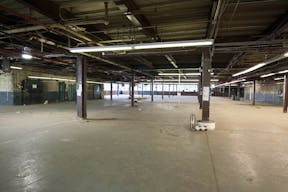 Huge Warehouse in Gowanus Brooklyn - Image 1